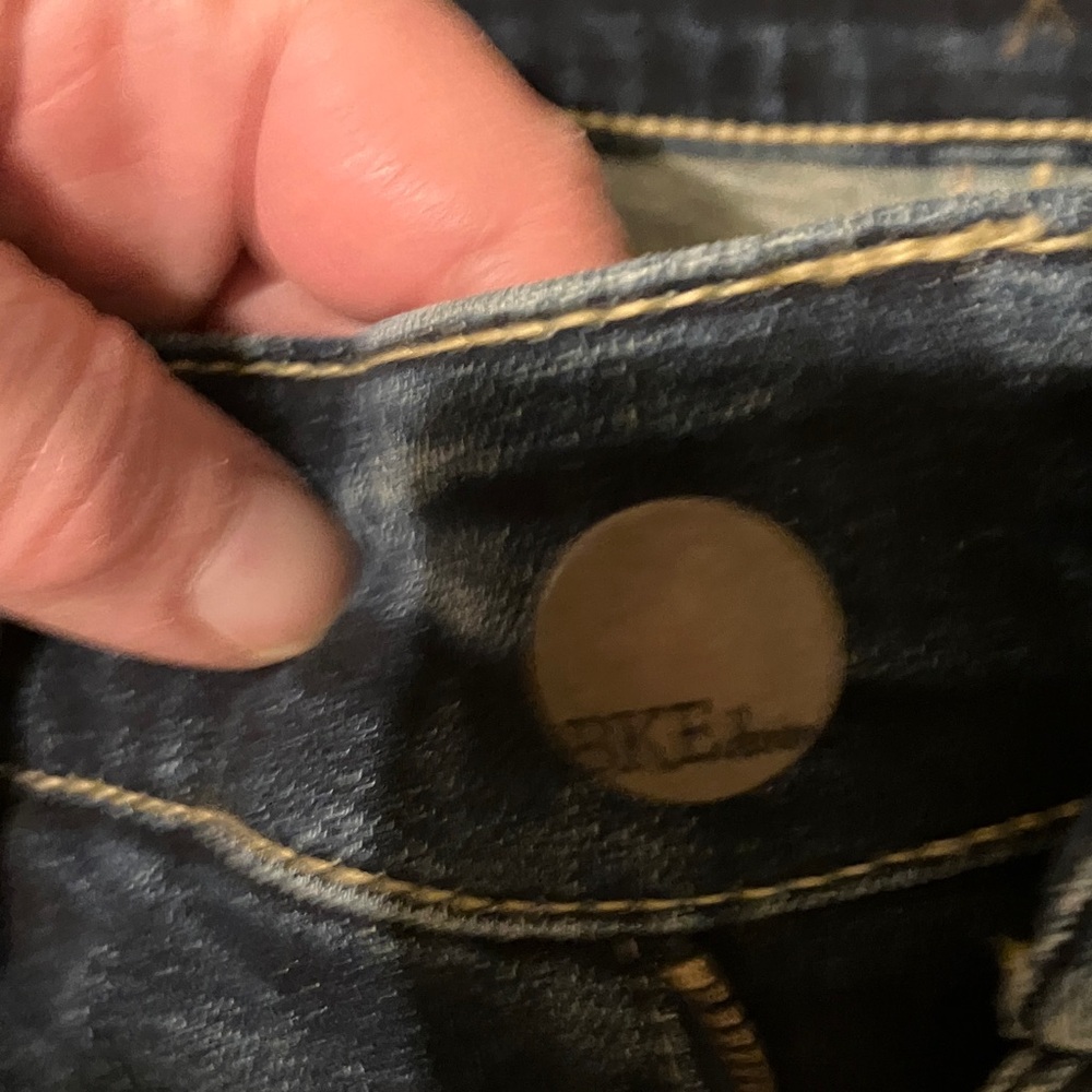 BKE. WAIST IS 14 1/2. INSEAM IS 33 INCHES. NO SIZE. Classic Blue Denim Jeans. - Picture 2 of 8